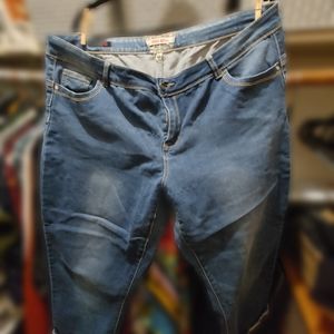 Soft capri style stretch denim